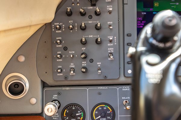 N81HR Premier 1A-99_cmp
