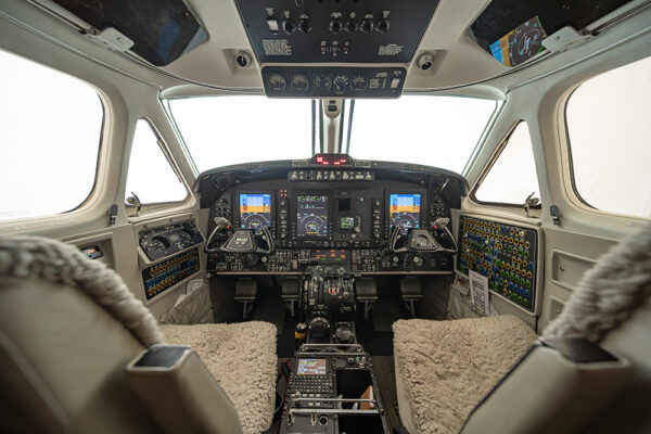 King Air 350 - N831PT-1