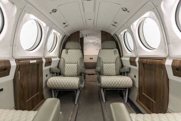King Air - N216RP-28